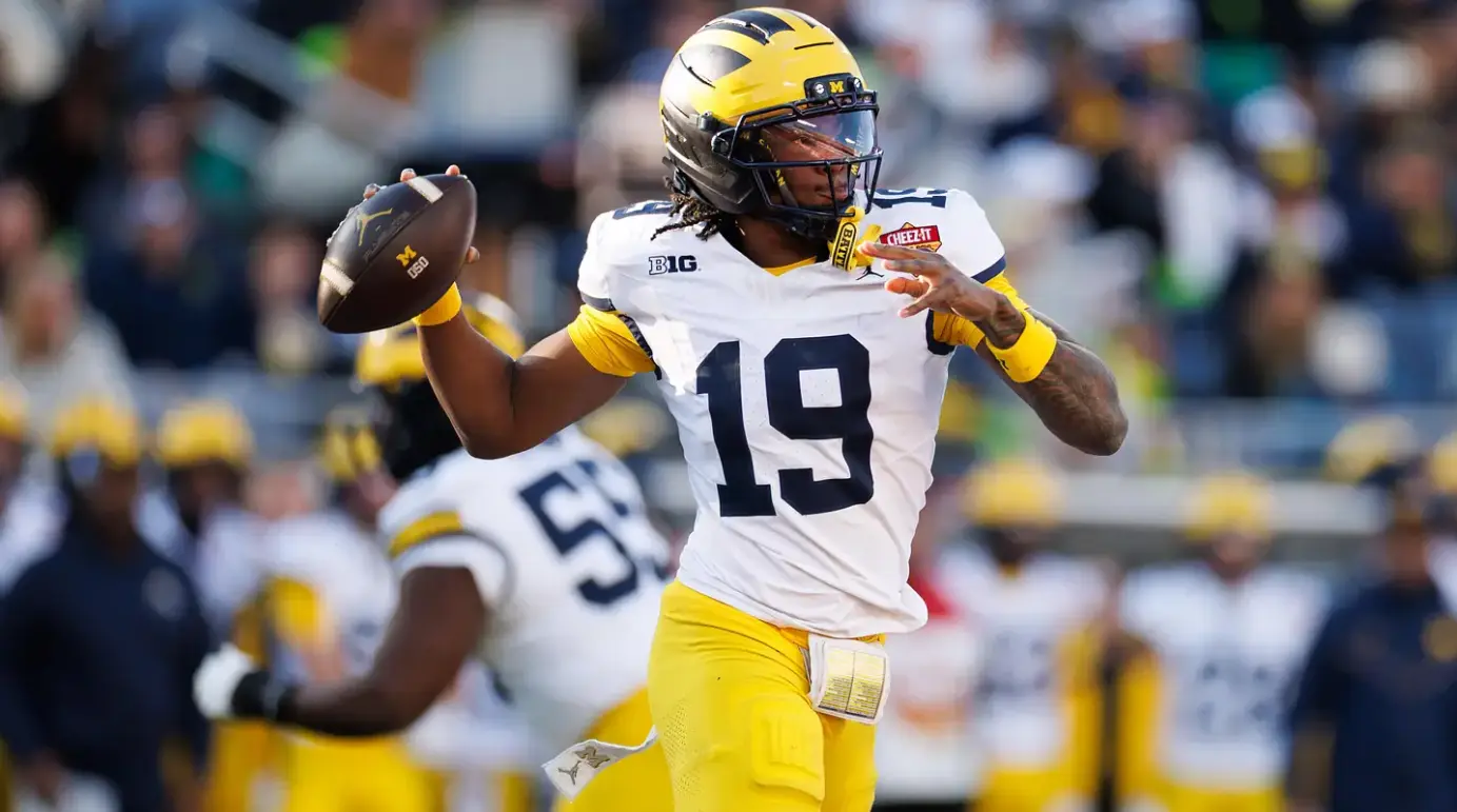 Friday Night Notes: 5-Stars Visiting Michigan, Colorado's QB Targets, Plus More Recruiting Buzz